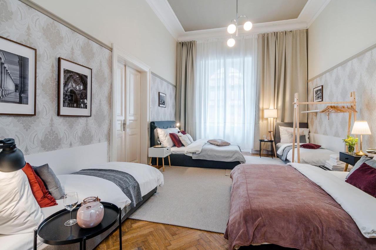 Modern And Huge Apts In Center By Michal&Friends Apartment Prague Exterior photo