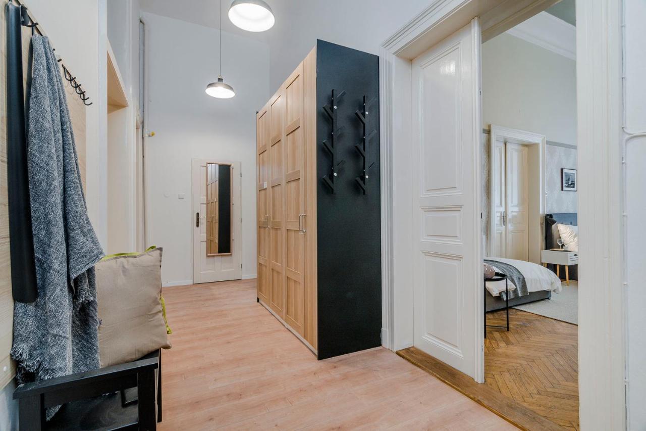 Modern And Huge Apts In Center By Michal&Friends Apartment Prague Exterior photo