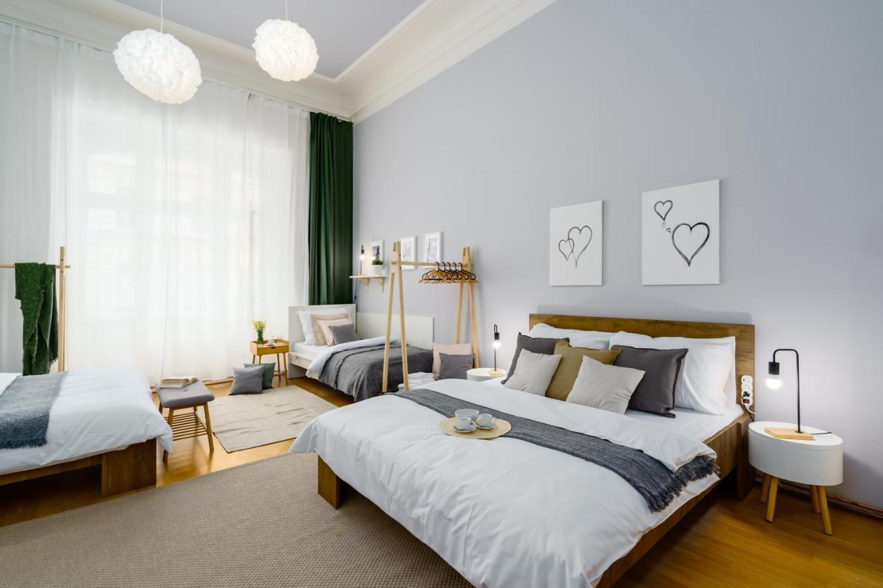 Modern And Huge Apts In Center By Michal&Friends Apartment Prague Exterior photo