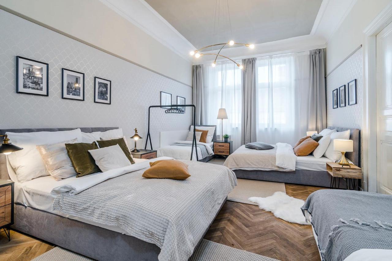 Modern And Huge Apts In Center By Michal&Friends Apartment Prague Exterior photo