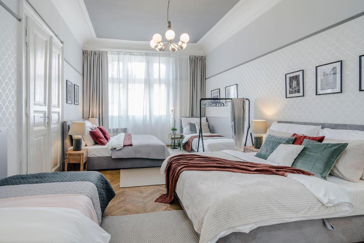 Modern And Huge Apts In Center By Michal&Friends Apartment Prague Exterior photo